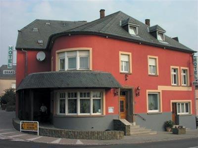 Hotel Restaurant Braas Esch-sur-Sûre Olanaklar fotoğraf